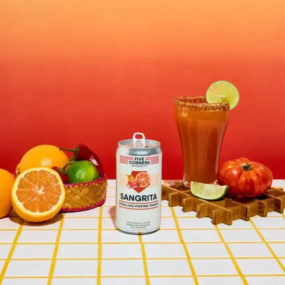 Sangrita Five Corners Beverage Co. lifestyle — bebida mexicana sin alcohol tomate citricos chile en polvo