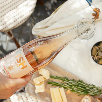 ISH Sparkling Rose sin alcohol detalle botella — vino rosado espumante vegano sin gluten Rheingau