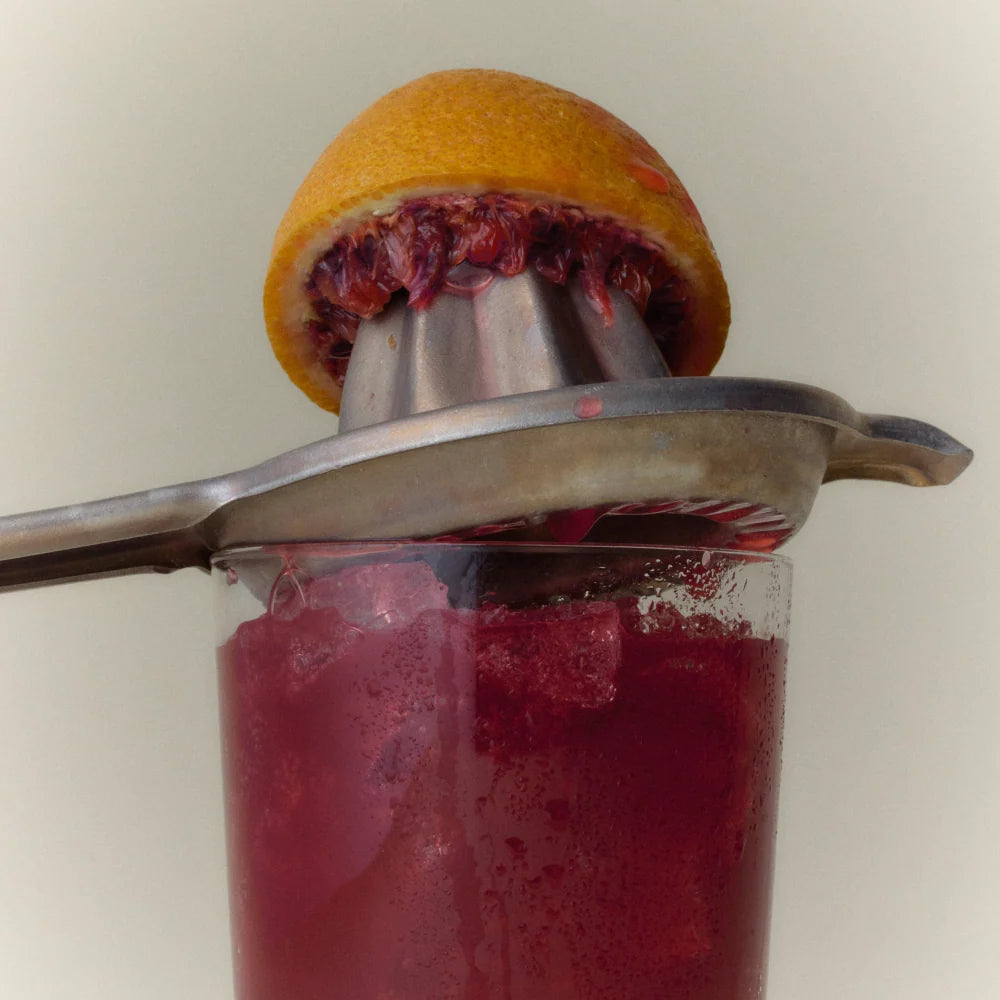 Le Spritz Blood Orange Ghia lifestyle mesa — aperitivo sin alcohol vegano 50 calorias Panama